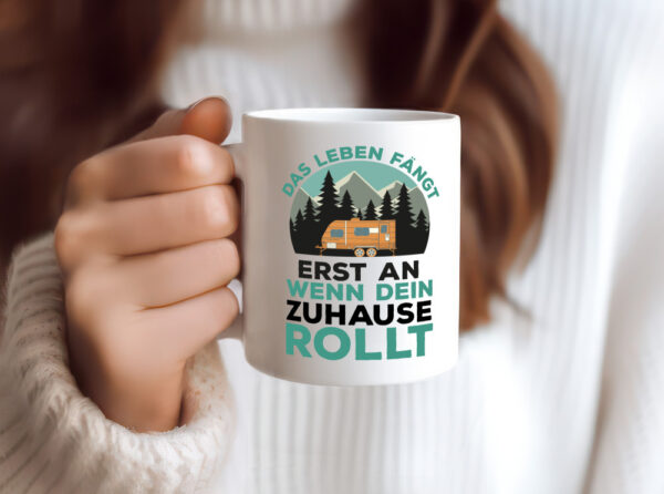 Wohnmobil | Camper | Zelten | Campingwagen | Camperin - Tasse Weiss - Kaffeetasse / Geschenk / Familie