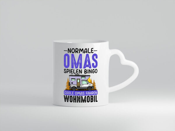 Coole Omas fahren Wohnmobil | Bingo | Großmutter - Herzhenkel Tasse - Kaffeetasse / Geschenk / Familie