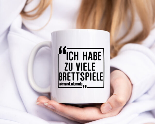 Brettspiele | Spruchtasse | Spieleabend | Freundschaft - Tasse Weiss - Kaffeetasse / Geschenk / Familie
